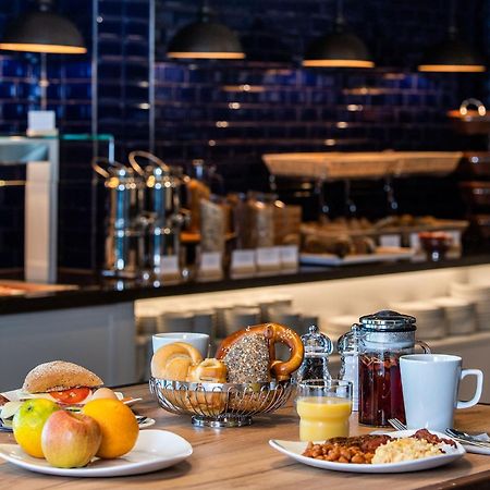 Premier Inn Hamburg City Klostertor Екстер'єр фото