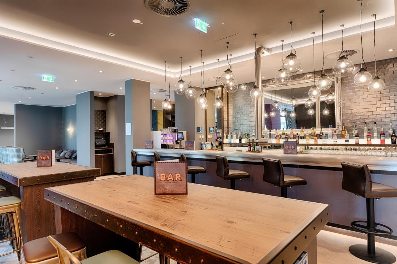 Premier Inn Hamburg City Klostertor Екстер'єр фото