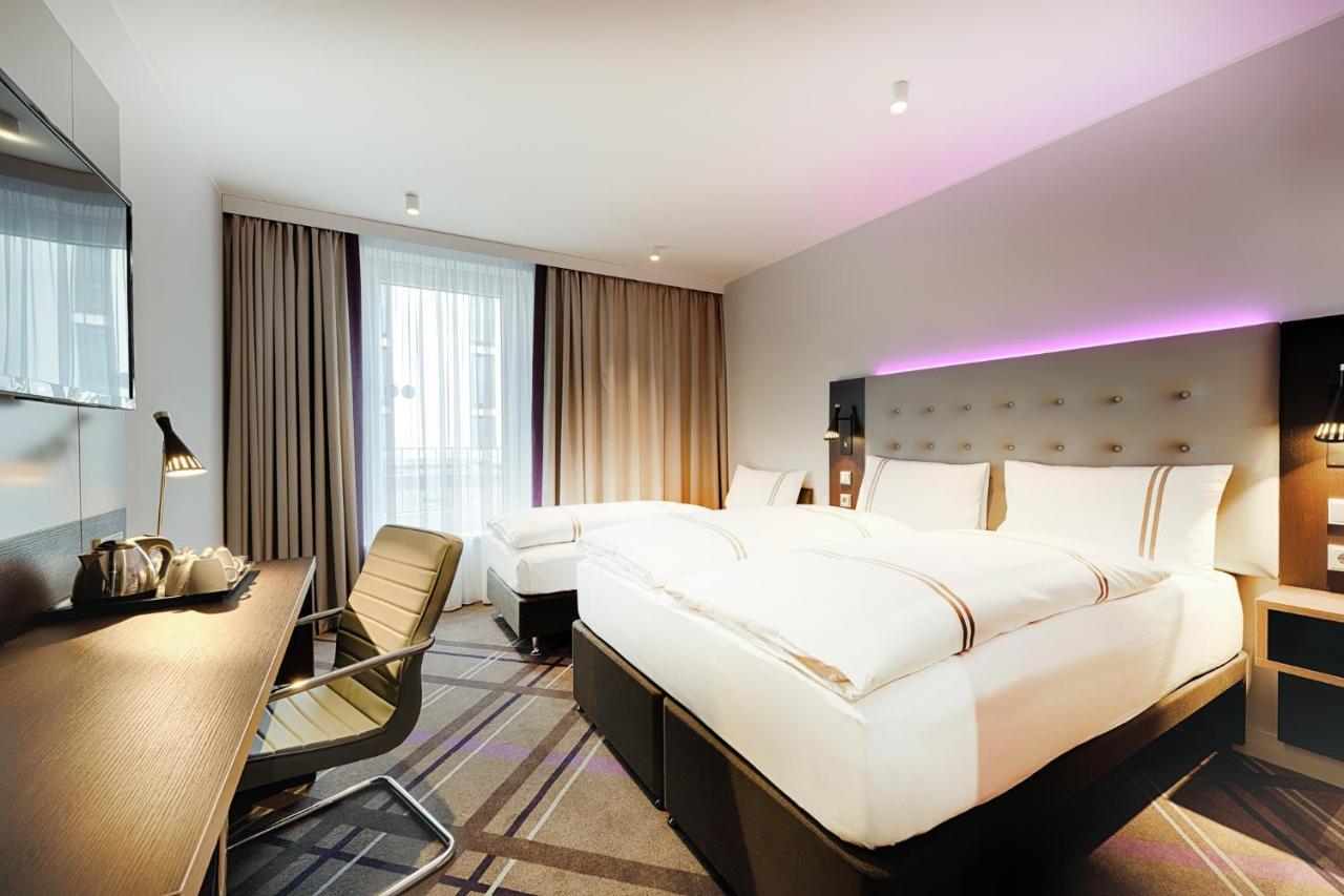 Premier Inn Hamburg City Klostertor Екстер'єр фото