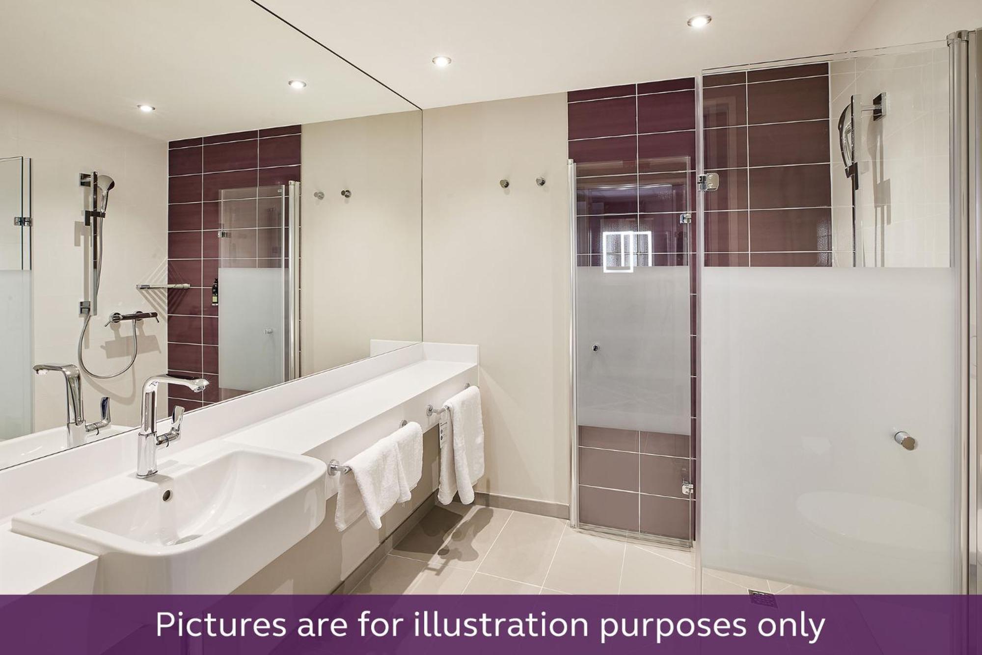 Premier Inn Hamburg City Klostertor Екстер'єр фото
