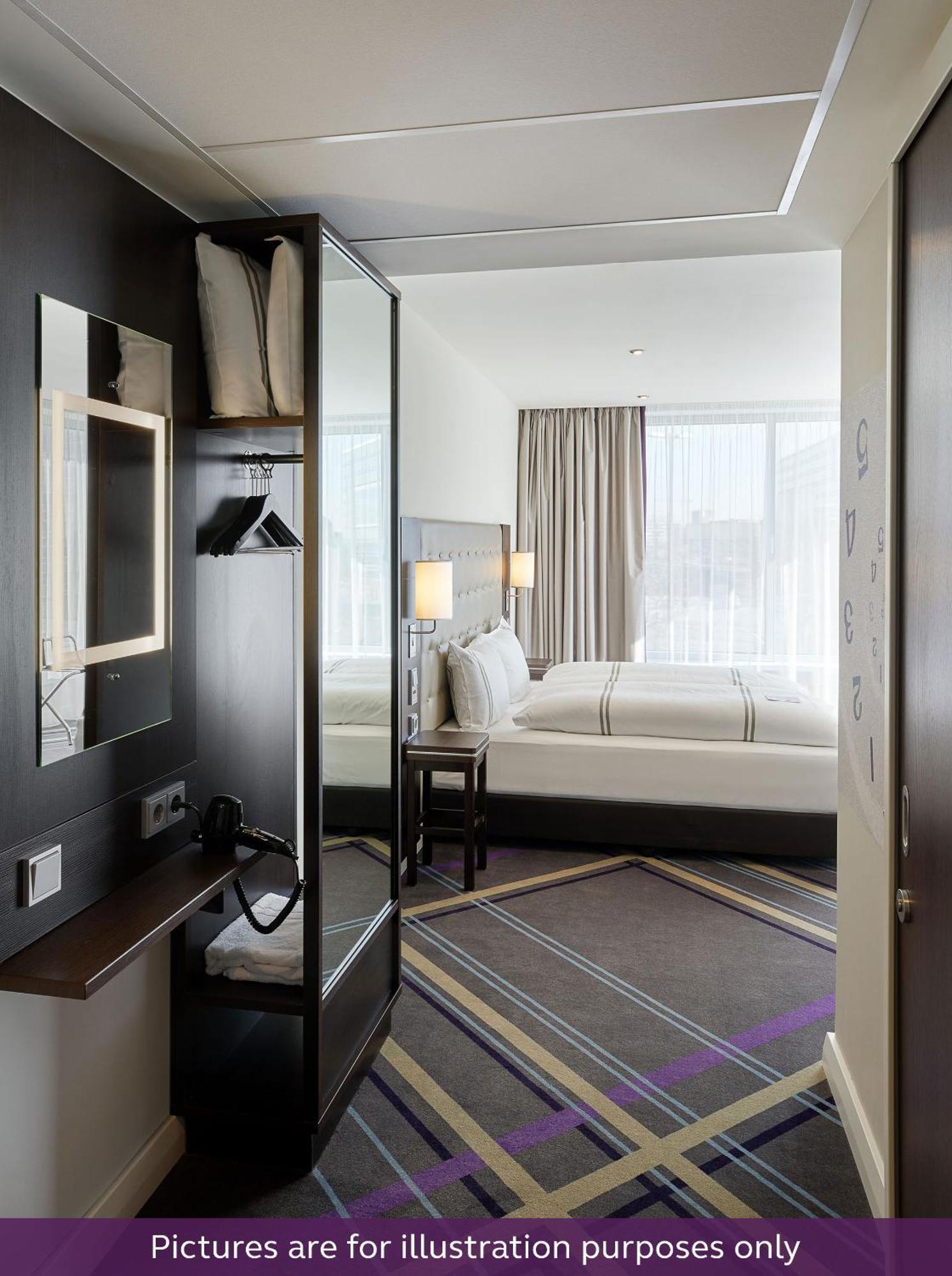 Premier Inn Hamburg City Klostertor Екстер'єр фото